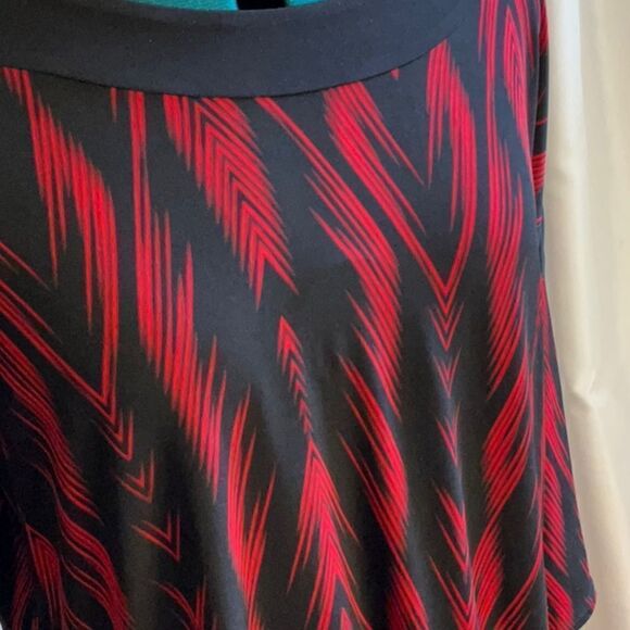 CHICOS SIZE 2 tunic style top in red & black with 3/4 length sleeves - Picture 5 of 12
